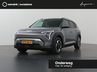 Kia EV3 Plus 81.4 kWh | Camera | Apple CarPlay/Android Auto | DAB | LED | Adaptieve Cruise Control | Stuur/stoelverwarming | Keyless start/entry |