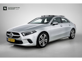 Mercedes-Benz A-klasse 200 Business Solution Luxury(NL-auto, Dealer OnderH, Panorama, SfeerV, Elect Stoelen, StoelV, Camera, Etc