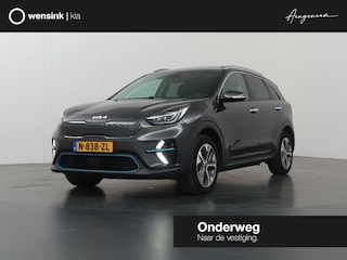 Kia Niro e-Niro ExecutiveLine 64 kWh | SOH 96% | Schuif/Kanteldak | Lederen Interieur | Ele,verstelbare stoelen | Apple CarPlay/Android Auto | Camera | DAB | Stoelverwarming/Koeling | Stuurverwarming | Adaptieve Cruise Control |