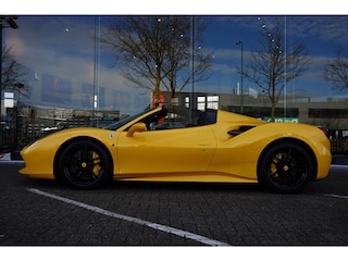 Ferrari 488 3.9 Spider HELE / Full Akrapovic / Tri Coat Paint / Painted Livery / Lifting