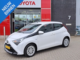 Toyota Aygo X-PLAY BLUETOOTH SPEEDLIMITER AIRCO EL-RAMEN NL-AUTO