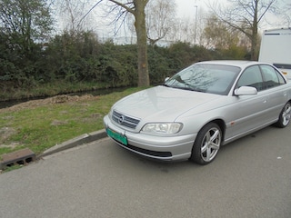 Opel Omega 2.2i-16V/APK 15-4-2027 YOUNGTIMER