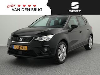 Seat Arona 1.0 TSI 95pk Style Business Intense | Trekhaak | Adaptieve cruise control | Dodehoek detectie | Navigatie |