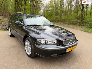 Volvo V70 2.4 T AWD 7-Persoons/Nwe Distributie&APK.