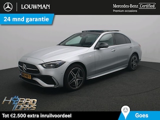 Mercedes-Benz C-klasse 300 e Business Solution AMG AMG Line | Panorama Schuif-Kanteldak | Distronic | Lederen bekleding | Alarm | Parkeerpakket met 360°-camera | 20 Inch AMG Velgen. Inclusief 24 maanden MB Certified garantie voor Europa.