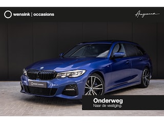 BMW 3-serie Touring 330i Executive Edition | M-Pakket | Panoramadak | Parkeerpakket | HUD | DAB | Hifi Speakersysteem | Sportstoelen | Rijassistentiepakket | LED | Interieurverlichtingspakket |
