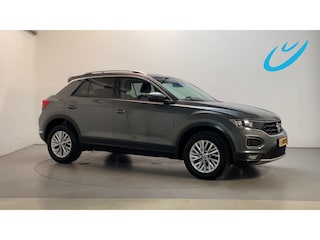 Volkswagen T-Roc 1.5 TSI 150pk DSG Style Business Navigatie Parkeersensoren DAB+ App-Connect