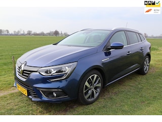 Renault Mégane Estate 1.2 TCe Bose|Carplay|Achteruitrijcamera|Dealer onderhouden|NL-auto-NAP|Groot scherm|Keyless