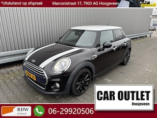 Mini Cooper 1.5 Chili Business Clima, Leer, CC, PDC & Cam, Xenon, LM, nw. APK – Inruil Mogelijk –