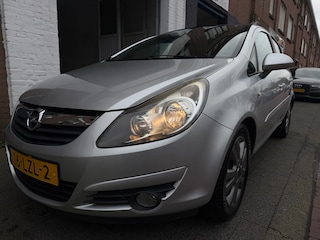 Opel Corsa 1.4-16V '111' Edition AUTOMAAT Airco Pano Cruise LMV Nieuwe Apk en Banden