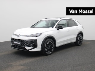 Volkswagen T-Roc 1.5 eTsi R-Line First Edition 150 PK Automaat | Panoramadak | Black Style | Lederen bekleding | Memory stoelen | Harman Kardon geluidssysteem | Apple Carplay | 19" Lichtmetalen velgen | IQ Light | 360 Camera | Android Auto | Achterklep elektrisch | Ruiten getint | Dodehoek sensoren | Parkeersensoren | Keyless access | Climate control |