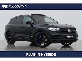 Volkswagen Touareg 3.0 TSi eHybrid 4MOTION R Edition | NIEUW | Nachtzicht | Massage | Panoramadak | 22 Inch | Luchtvering | Trekhaak