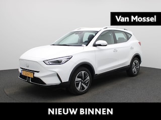MG ZS EV Standard Range Comfort 50 kWh | Climate Control / ECC | Licht metalen velgen 17 inch | Cruise control Adaptive | Navigatie | Stoelverwarming | LED koplampen | Park Distance Control achter | Achteruitrijcamera | Dakrailing |