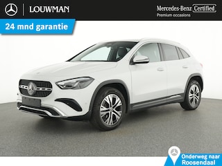 Mercedes-Benz GLA 250 e Plug-In Hybride MultiBeam Koplampen | Achteruitrijcamera | KeylessGo | Sfeerverlichting | Stoelverwarming voor. Inclusief 24 maanden MB Certified garantie voor Europa.