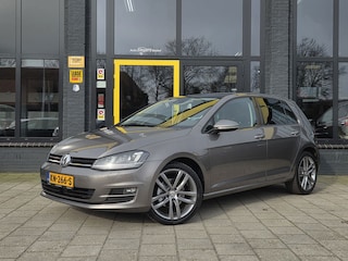 Volkswagen Golf 1.4 TSI ACT Business Edition R Connected 150PK Automaat | Schuifdak | Sensoren | Carplay | Android Auto | Navi
