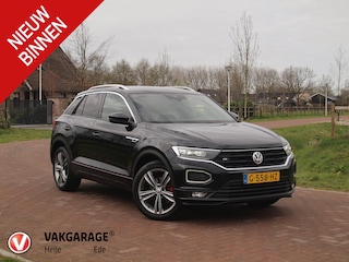 Volkswagen T-Roc 1.5 TSI Sport Business R | 2X R-Line | Sfeerverlichting | Trekhaak | Digital Cockpit | NL-Auto |