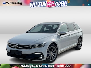 Volkswagen Passat Variant 1.4 TSI PHEV 218pk GTE DSG Automaat / Panorama dak / LM 18 inch / IQ LED Matrix / 360 Camera / Wegkl trekhaak Elektr klep