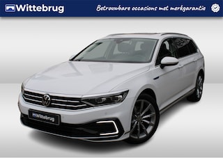 Volkswagen Passat Variant 1.4 TSI PHEV 218pk GTE DSG Automaat / Panorama dak / LM 18 inch / IQ LED Matrix / 360 Camera / Wegkl trekhaak Elektr klep