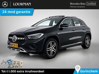 Mercedes-Benz GLA 250 e Plug-In Hybride Trekhaak | Panorama Schuif-Kanteldak | Memory Voorstoelen | Ledkoplampen | Stoelverwarming | KeylessGo | Sfeerverlichting. Inclusief 24 maanden MB Certified garantie voor Europa.