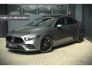 Mercedes-Benz A-klasse 200 Launch Edition Premium Plus AMG | Stoelverwarming | Camera | Ambiance Verlichting | Multibeam | Keyless | Memory Seats | Navigatie | Cruise Control |