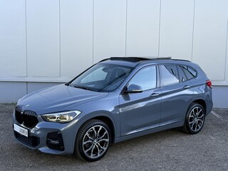 BMW X1 sDrive18i High Executive M-Sport Storm Bay Automaat Panodak Harman Kardon Leder Camera Apple Carplay 19 Inch