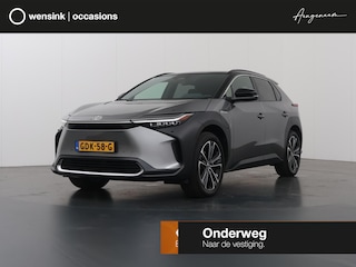 Toyota bZ4X Business Plus 71 kWh | SOH 97,9% | Trekhaak | 360 camera | Dodehoekdetectie | Stoelverwarming voor en achter | LED | DAB | Stuurwielverwarming |