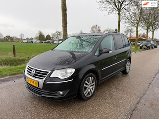 Volkswagen Touran 1.4 TSI Highline Automaat/7-Persoons/ 170 Pk/Trekhaak