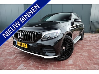 Mercedes-Benz GLC 350e 4MATIC Premium Plus 327 PK. AMG Pakket Luchtvering Vol Leder Burmester Audio Head-up. Etc. Etc.