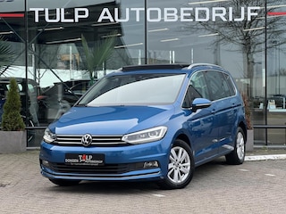 Volkswagen Touran 1.5 TSI Highline 7p Automaat Dak Leder Luxe