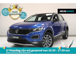 Volkswagen T-Roc 1.5 TSI Style Business | Camera | Climate control | Trekhaak | Navigatie | Virtual cockpit |