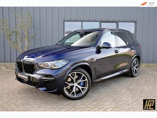 BMW X5 XDrive45e High Executive M Sport * Laser * Pano * Luchtvering * Trekhaak * 21" * 4x Stoelverwarming * Mooi en exclusief