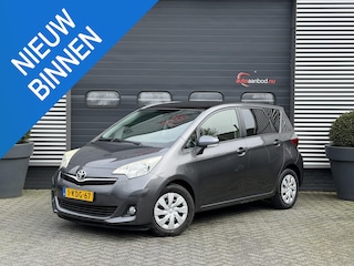 Toyota Verso-S 1.3 VVT-i Aspiration | Camera | Cruise Control | Trekhaak | Privacy Glass |