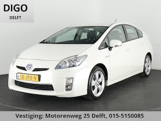 Toyota Prius 1.8 DYNAMIC NAVI 100% ONDERHOUDEN ZEER ZUINIG. NAVI.CAMERA.CRUISE.CLIMAT CONTROLL