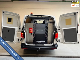 Volkswagen Transporter 4MOTION 4x4 AUTOMAAT Servicewagen 2.0 TDI 150PK euro6 L2H1, Inrichting, V230, Trekhaak, RIJKLAARPRIJS!
