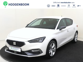 Seat Leon 1.4 TSI eHybrid PHEV FR | SoH 95% | Navigatie | Cruise control | CarPlay | Elektrisch inklapbare buitenspiegels | Draadloze telefoonlader | 3-zone airco |