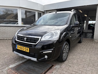 Peugeot Partner 1.2 110pk Style Navigatie