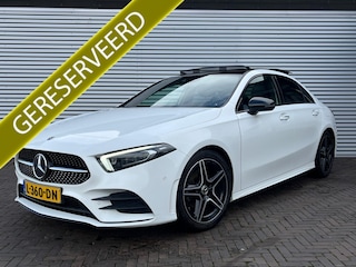 Mercedes-Benz A-klasse 180 Business Solution AMG panorama dak night sfeer licht vol vol