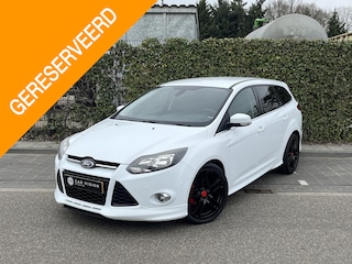 Ford Focus Wagon 1.0 EcoBoost ST-Line Navi * Cruise * Nieuwe Distributie * Garantie