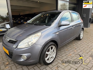 Hyundai i20 1.2i Business Edition / APK 2-2027