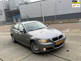 BMW 318i Business Line AUTOMAAT PDC NAVI NEW APK