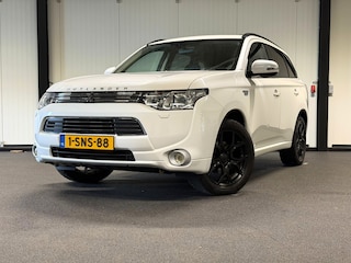 Mitsubishi Outlander 2.0 PHEV Instyle+|PANO|LEDER|NAVI|XENON|GOED ONDERHOUDEN