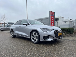 Audi A3 Limousine 35 TDI edition one | Adaptive Cruise Control | Trekhaak | Carplay | Digitaal Display | NAVI | Stoelverwarming