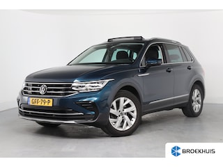 Volkswagen Tiguan 1.5 TSI Elegance | Trekhaak | Navigatie | Panorama dak | Camera | Climate control | Stoelverwaring | Adaptieve Cruise | Stuur verwarming |