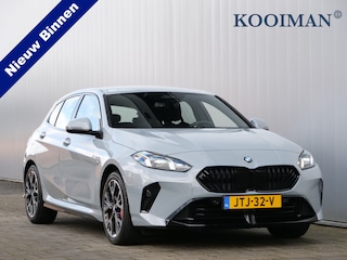 BMW 116 automaat 123pk M Sportpakket Pro Stoelverwarming /  Camera / Keyless entry