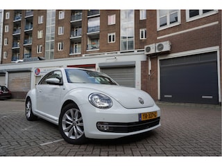 Volkswagen Beetle 1.2 TSI Exclusive Allstar | LEER | NAVI | XENON + LED | Parkeersensoren voor en achter | Volledige historie (boekjes + onderhoudsuitdraai dealer)