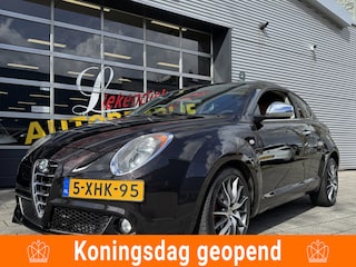 Alfa Romeo Mito 0.9 TwinAir Esclusivo - Navigatie I Leer I Airco I Xenon / PDC I Sport velgen I Dealer onderhouden