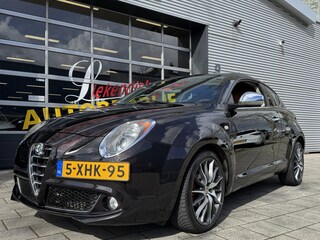 Alfa Romeo Mito 0.9 TwinAir Esclusivo - Navigatie I Leer I Airco I Xenon / PDC I Sport velgen I Dealer onderhouden