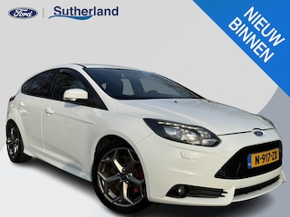 Ford Focus 2.0 EcoBoost ST-3 250pk | Winter Pack |