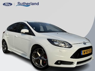 Ford Focus 2.0 EcoBoost ST-3 250pk | Winter Pack |