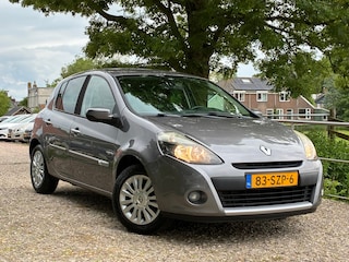 Renault Clio 1.2 Collection | Cruise + Airco € 2.975,-!!!